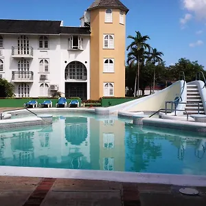 Resort Castle At Sandcastles