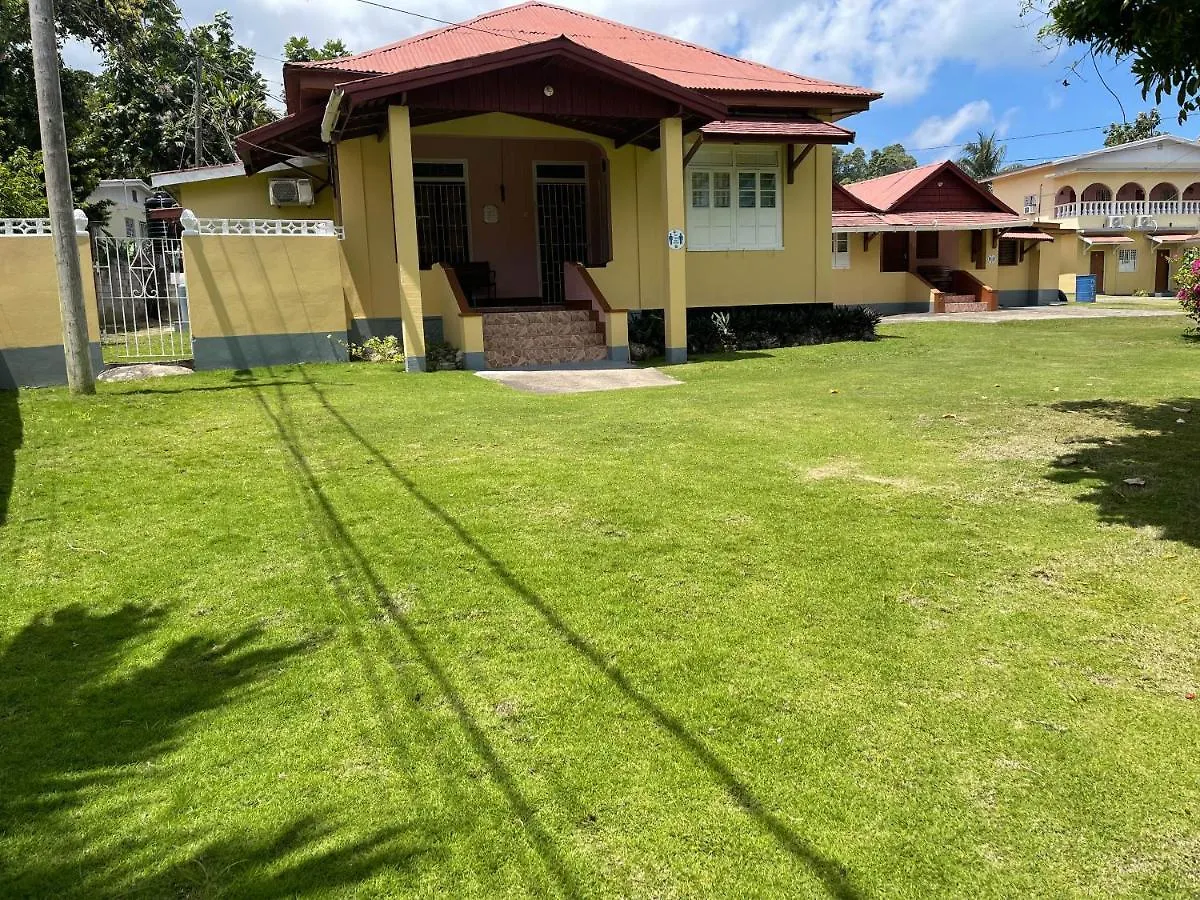 **  Little Shaw Park Guest House Ocho Rios Jamaica