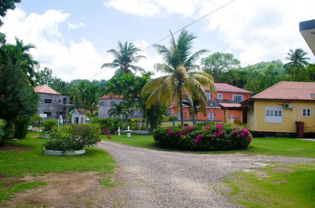 אוצ'ו ריוס Little Shaw Park Guest House 2*, אוצ'ו ריוס