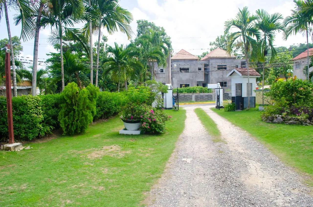 אוצ'ו ריוס Little Shaw Park Guest House אוצ'ו ריוס