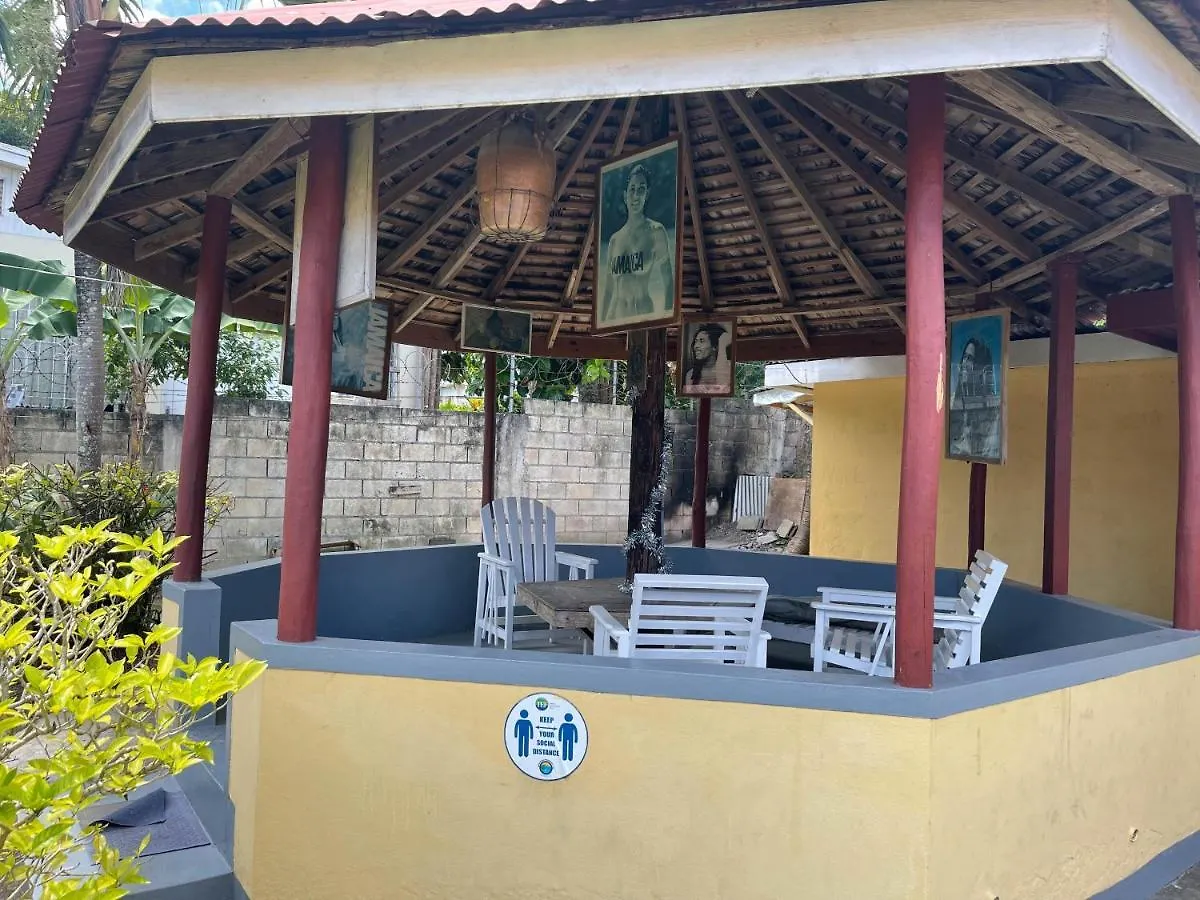 אוצ'ו ריוס Little Shaw Park Guest House אוצ'ו ריוס