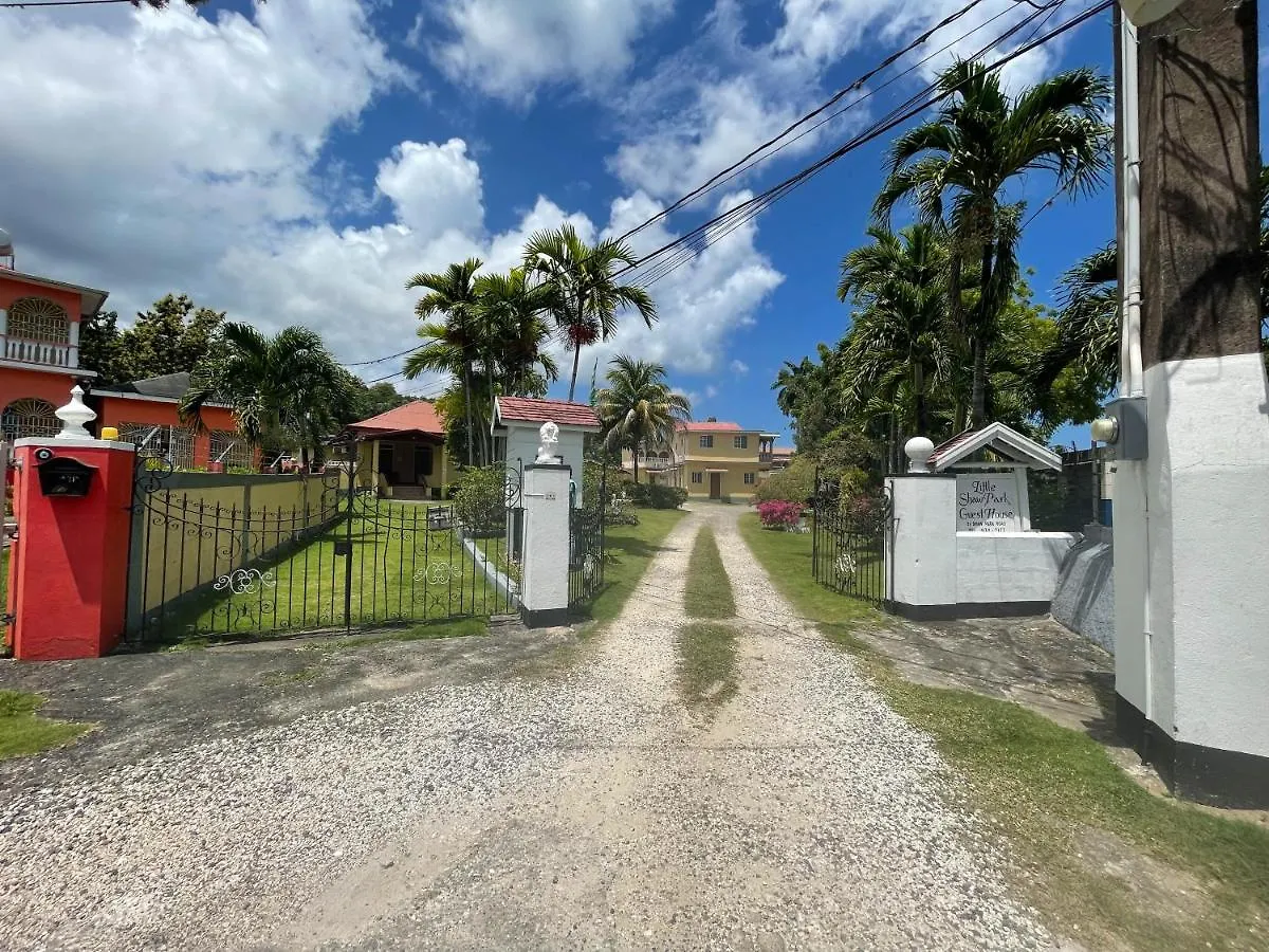 אוצ'ו ריוס Little Shaw Park Guest House 2*, אוצ'ו ריוס ג'מייקה