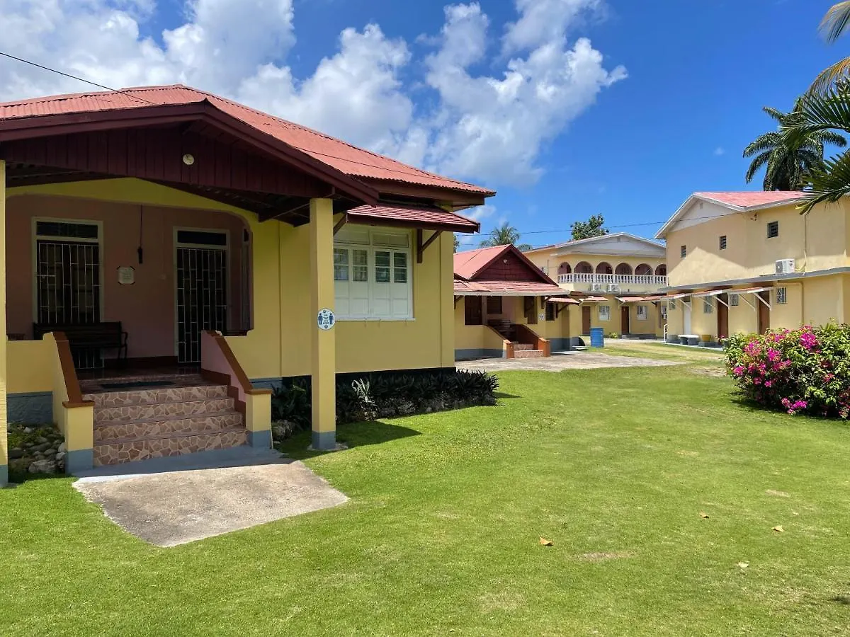 אוצ'ו ריוס Little Shaw Park Guest House ג'מייקה