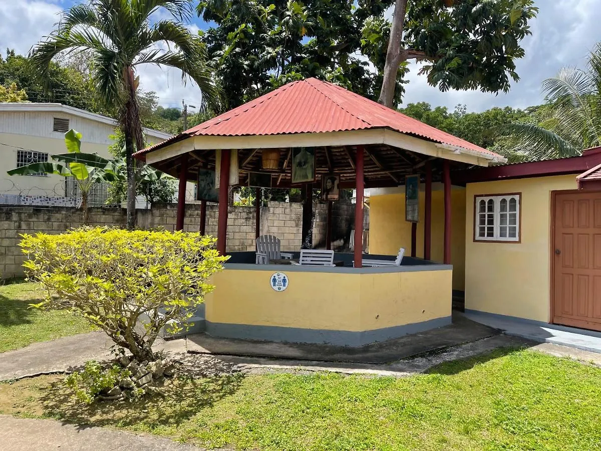 אוצ'ו ריוס Little Shaw Park Guest House 2*, אוצ'ו ריוס ג'מייקה